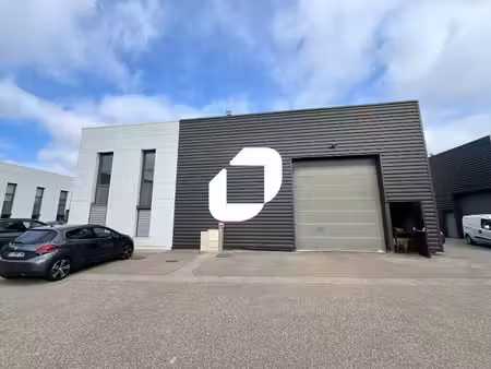 location local d’activités chassieu 69680 365m²