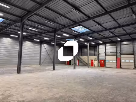 location local d’activités 960m²