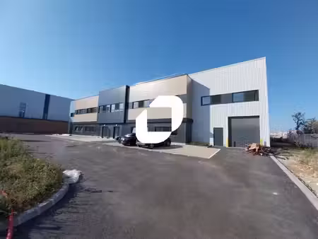 location local d’activités colombier saugnieu 69124 524m² à 3860m²