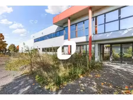 location local d’activités lisses 91090 2816m²