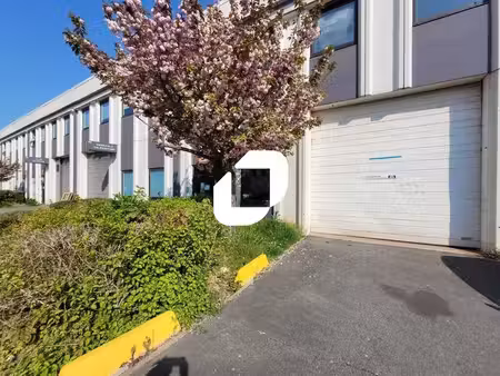 location local d’activités lisses 91090 700m² à 1488m²