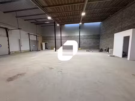 location local d’activités montigny le bretonneux 78180 203m²
