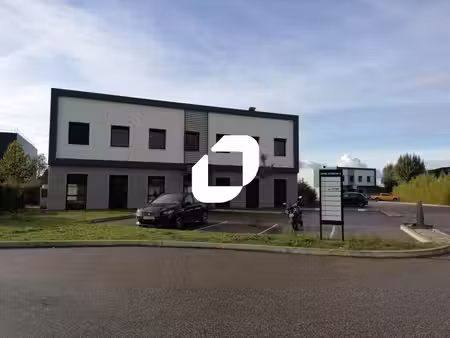 location local d’activités saint priest 69800 1119m²
