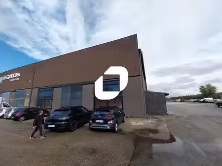 location local d’activités saint priest 69800 777m²