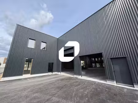 location local d’activités 542m² à 1183m²