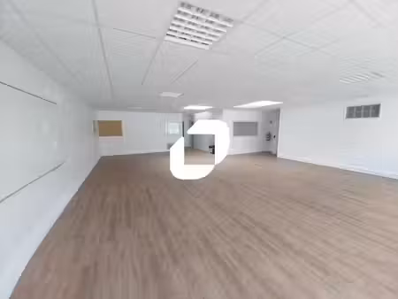location local d’activités vernouillet 78540 15m² à 785m²