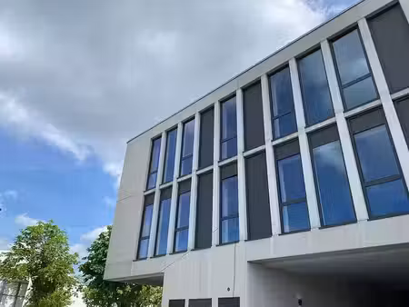 location bureau noisy le grand 1 281 m²