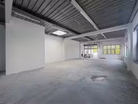 location local d'activités nanterre 1 049 m²