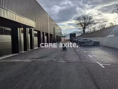 location local d'activités poisy 90 m²