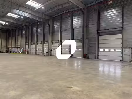 location entrepôt combs la ville 77380 6200m²