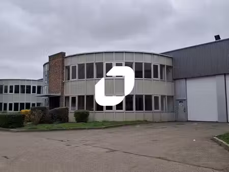location local d’activités buc 78530 520m² à 1560m²