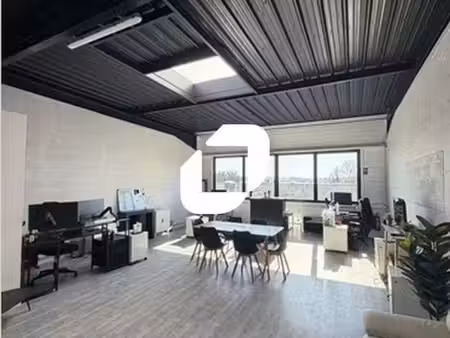 location local d’activités 157m² à 2260m²