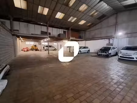 location local d’activités 40m² à 895m²