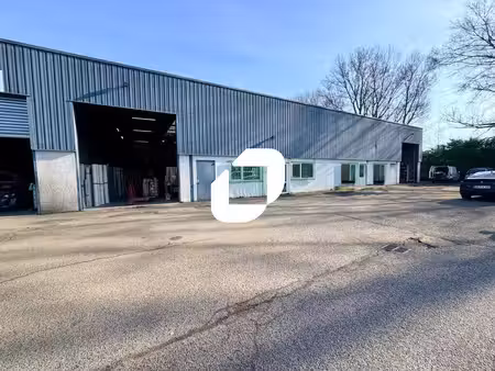 location local d’activités vaulx en velin 69120 914m²