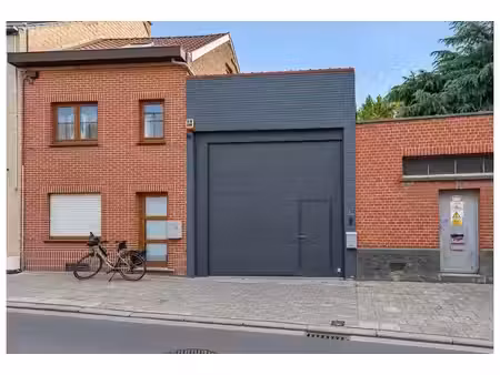 surface commerciale à louer à weerstandsstraat 3a lembeek (rbx01119)