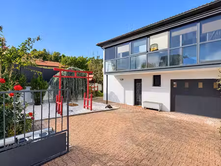 aubière - maison 145 m² - 4 chambres - véranda - garage - jardin