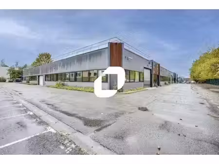 location local d’activités 567m²