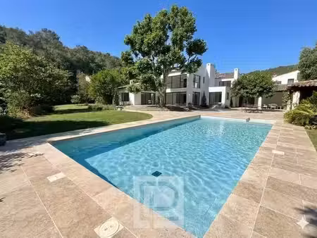 maison de prestige en vente valbonne  france