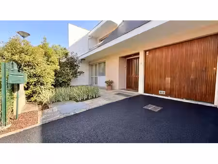 maison 8 pièces 145 m² à vendre / acheter évry-courcouronnes 91000 ? | era immobilier
