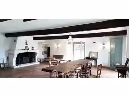 vente maison 4 pièces 136 m² arles (13200)