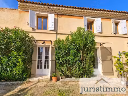 maison de plain pied au coeur des vignes avec jardin