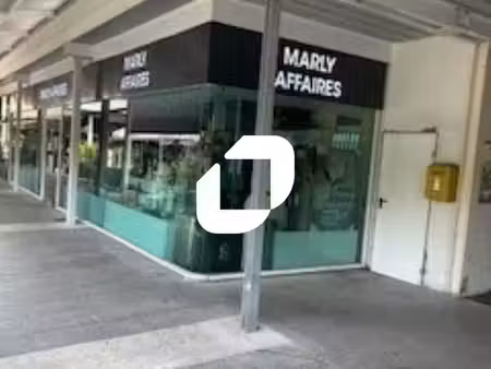 location commerce marly le roi 78160 140m²