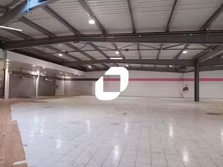 location commerce maurepas 78310 2088m²