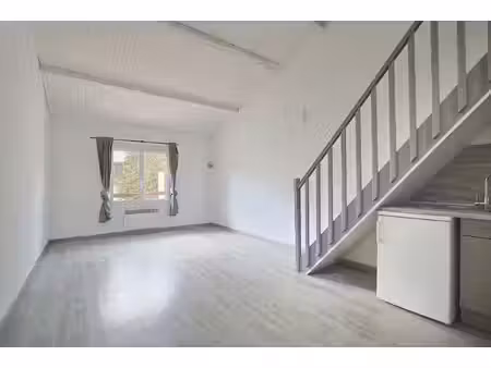 vente appartement 3 pièces 47 m² puget-ville (83390)