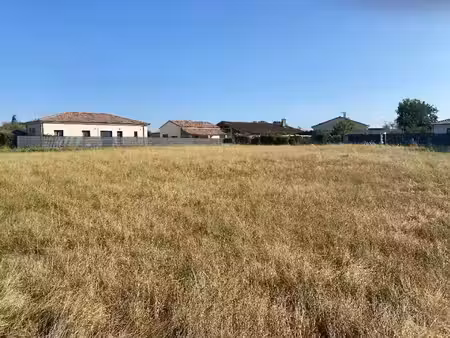 vente terrain 500 m² à castelsarrasin (82100)  42 000 €