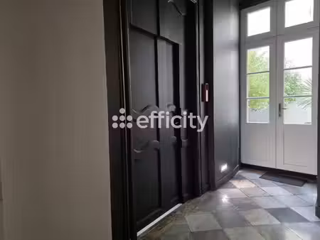 appartement 2 pièces - 7695 m²
