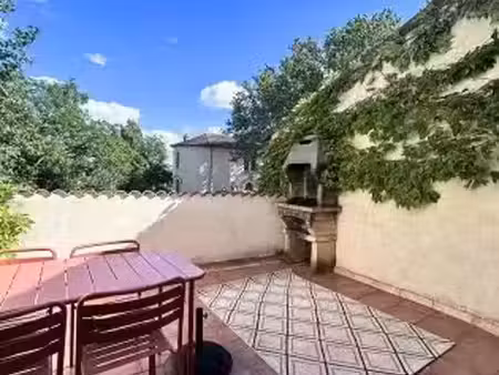location meublée maison 4 pièces 85 m² à avignon (84000)  1 088 €