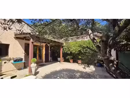 location meublée maison 3 pièces 37.77 m² à villeneuve-loubet (06270)  990 €