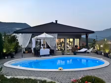 villa de luxe de 8 pièces en vente champfromier  france