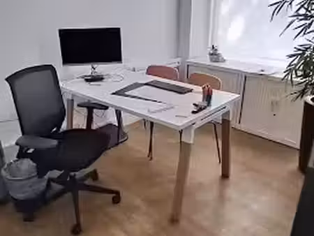 location locaux professionnels 43 m² à aix-en-provence (13090)  1 500 €