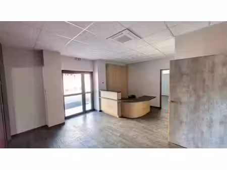 location locaux professionnels 0 pièces 270 m² à la ciotat (13600)  3 590 €