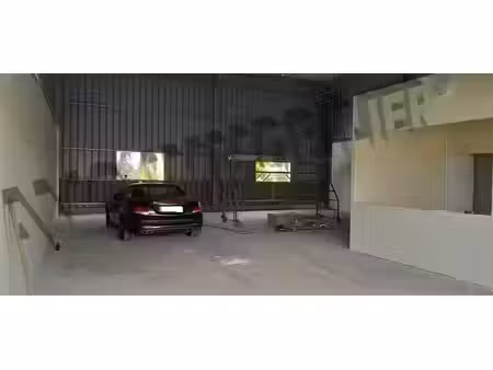 location locaux professionnels 620 m² à l'etang sale les bains (97427)  11 160 €