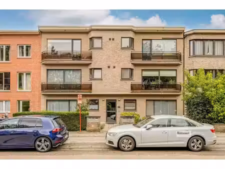 appartement te koop in brasschaat met 2 slaapkamers
