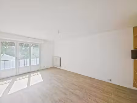 location appartement 1 pièce 33 m² à orléans (45000)