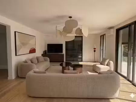 location maison 5 pièces 163 m² à aix-en-provence (13100)