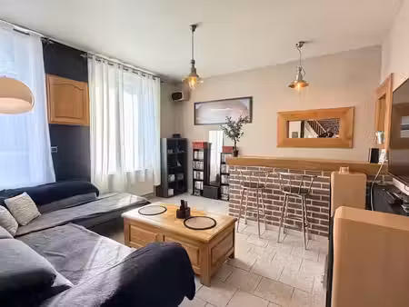 vente maison 6 pièces 231 m² à monchecourt (59234)  279 000 €