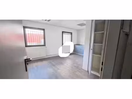 location bureaux torcy 77200 476m²