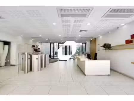 location bureaux montévrain 77144 519m²
