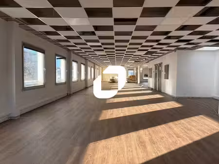 location bureaux bron 69500 143m² à 450m²