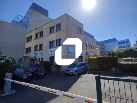 location bureaux chatillon 92320 163m²