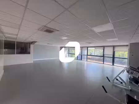 location bureaux 135m²