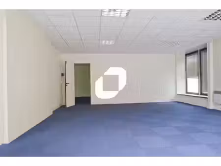 location bureaux croissy beaubourg 77183 98m² à 719m²