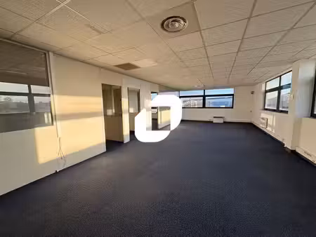 location local d’activités decines charpieu 69150 733m²