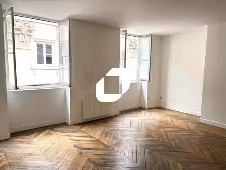 location bureaux 119m²