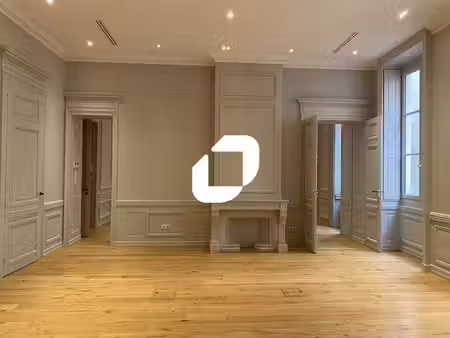 location bureaux lyon 69001 155m²