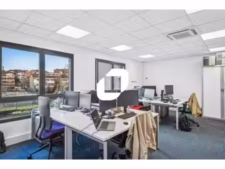location bureaux lyon 69007 134m²